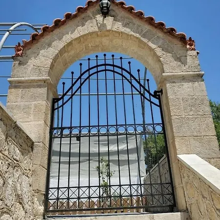 Lazaratos - Breathtaking Bay & Mountain View Kouvalata